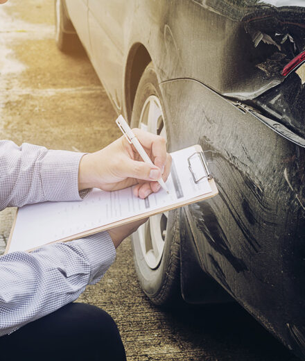 Discovering Auto Insurance: How to Choose the Right Coverage and Save Money